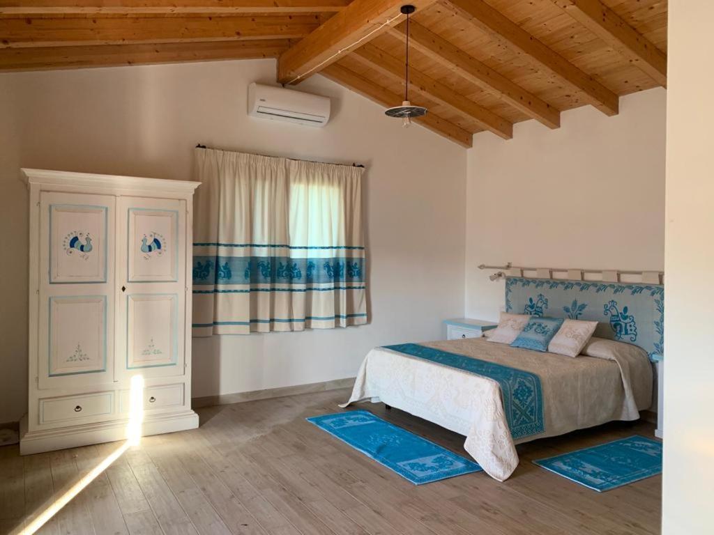 Tenute Venafiorita Loiri Porto San Paolo Екстериор снимка