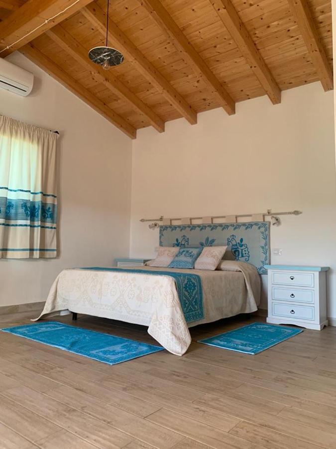 Tenute Venafiorita Loiri Porto San Paolo Екстериор снимка